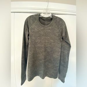 Lululemon Swiftly Long Sleeve size 8 gray